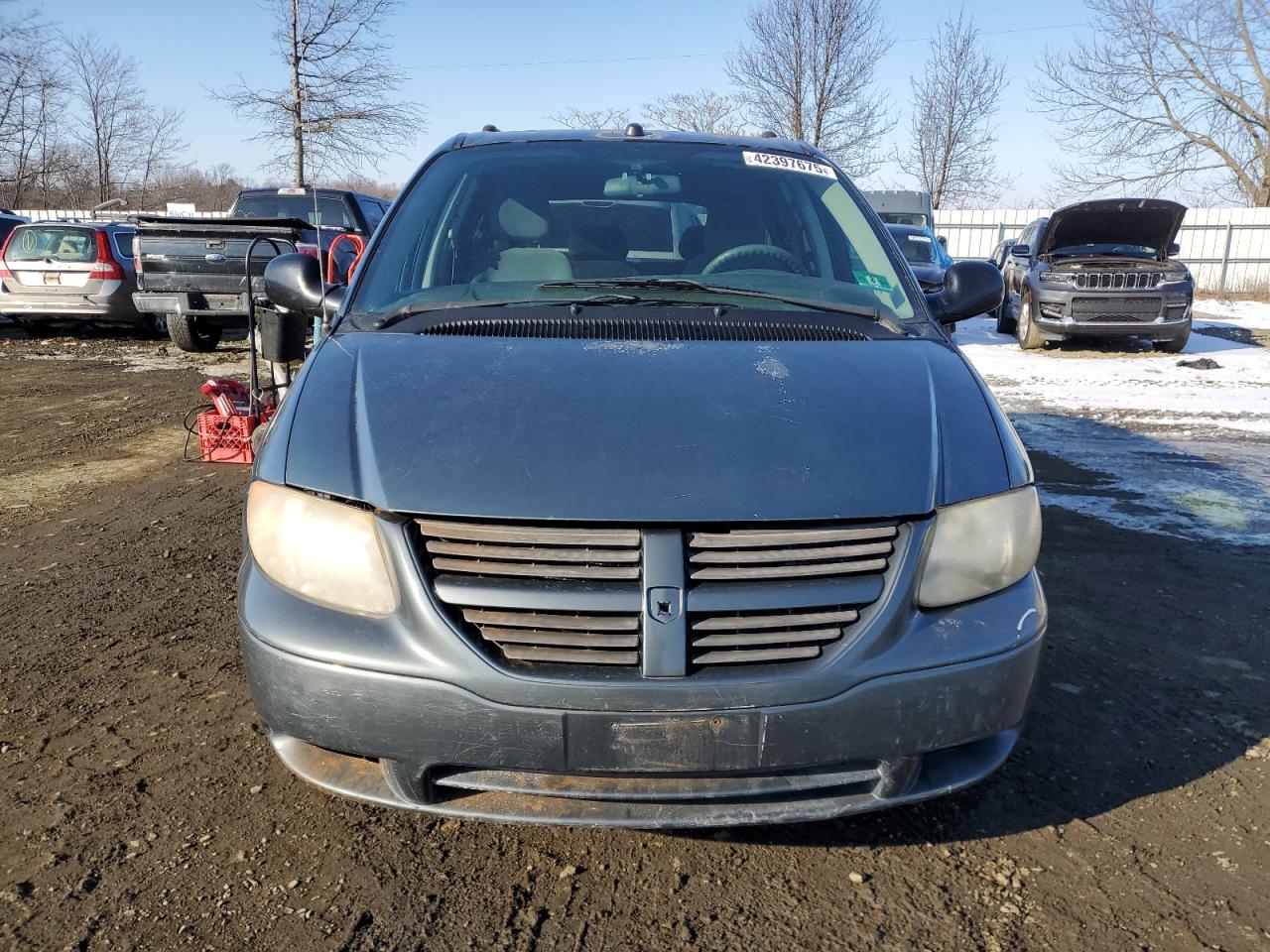 2005 Dodge Caravan - Image 5