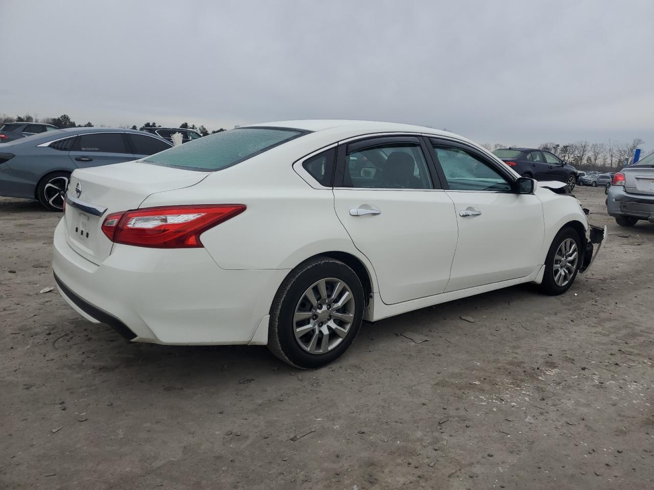 2016 Nissan Altima - Image 3