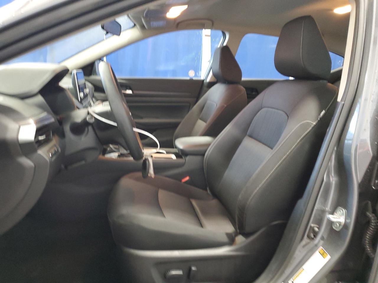 2024 Nissan Altima - Image 7