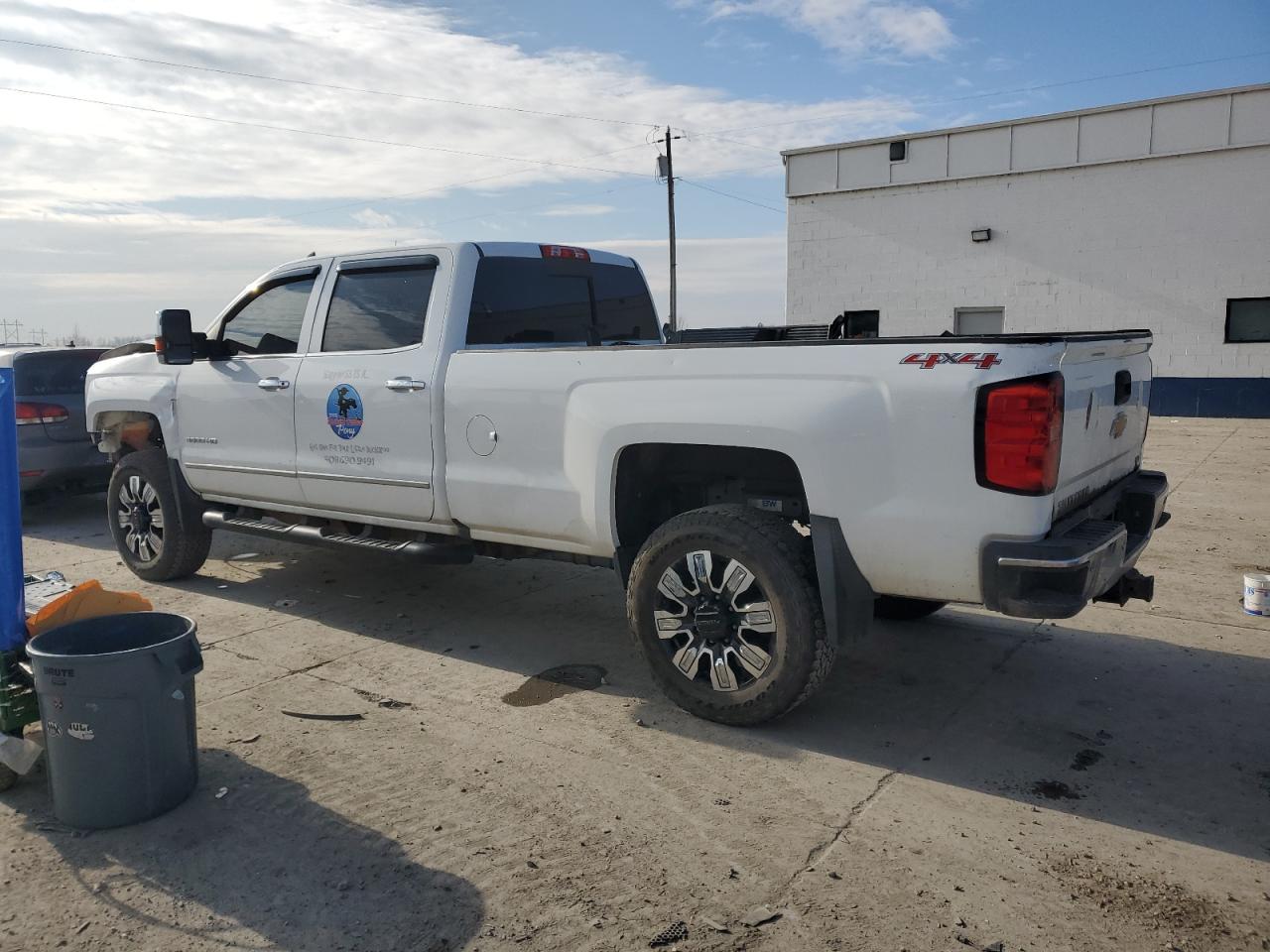 2016 Chevrolet Silverado - Image 2