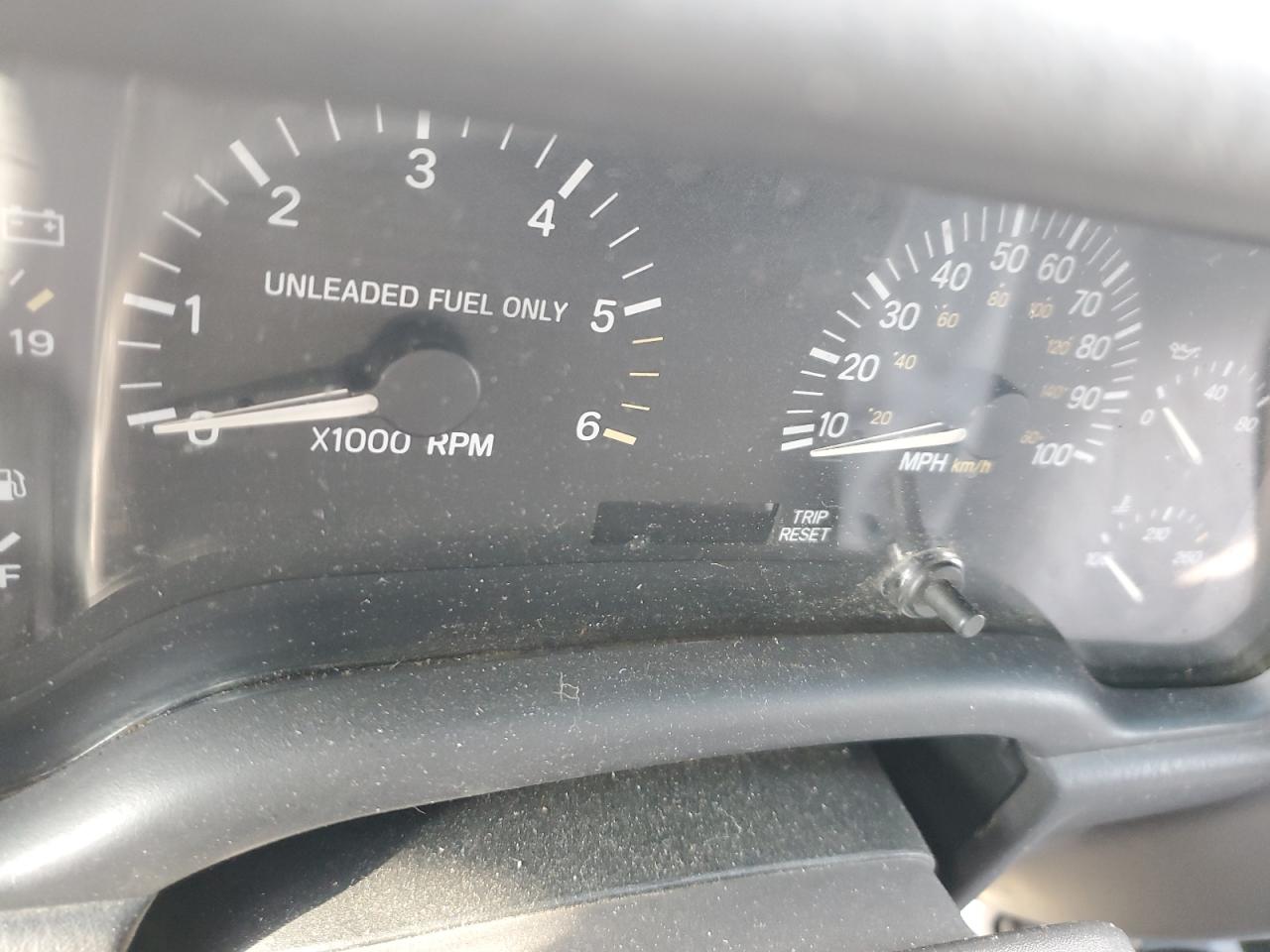 1997 Jeep Grand Cherokee - Image 9