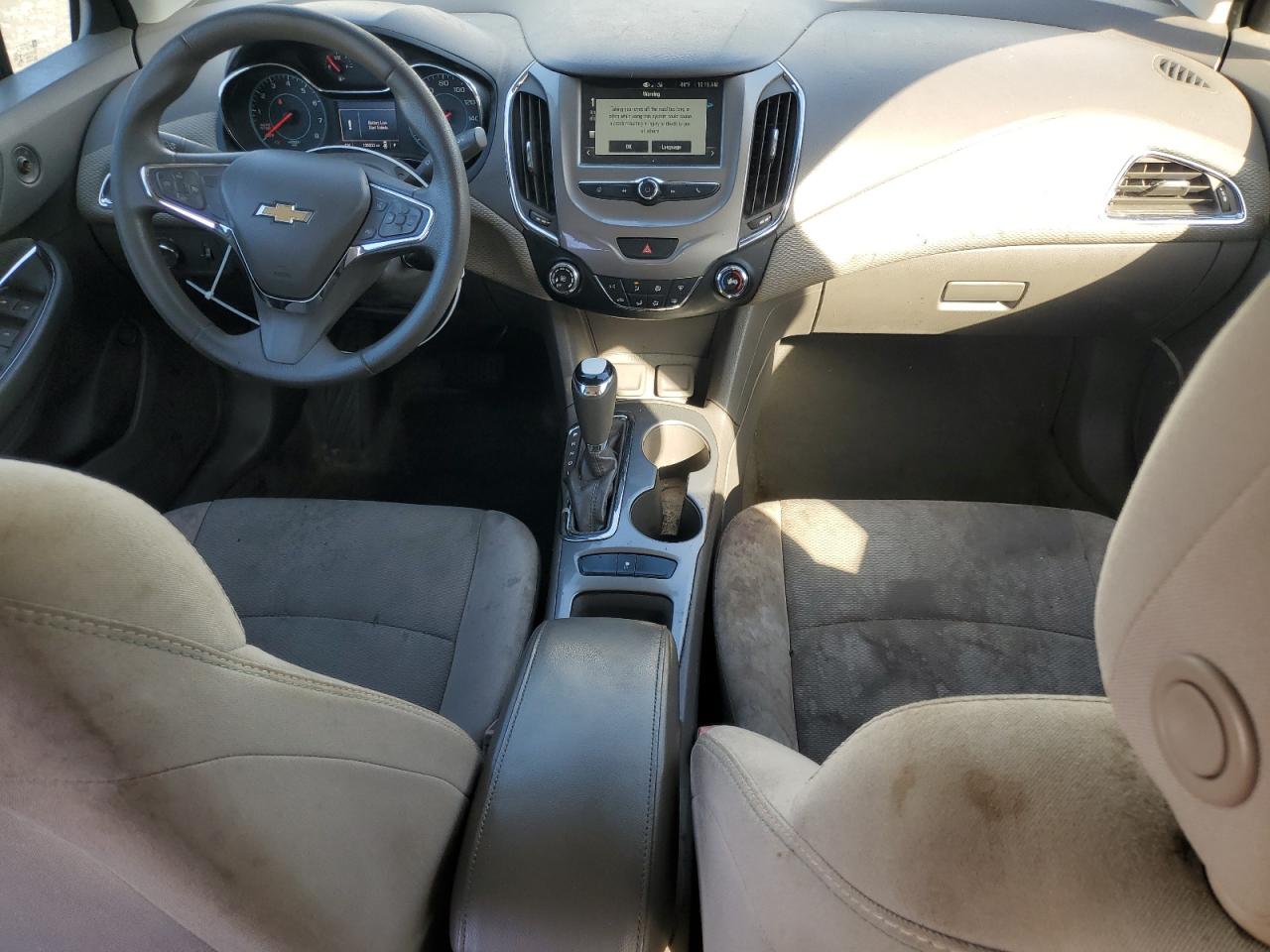 2017 Chevrolet Cruze - Image 8