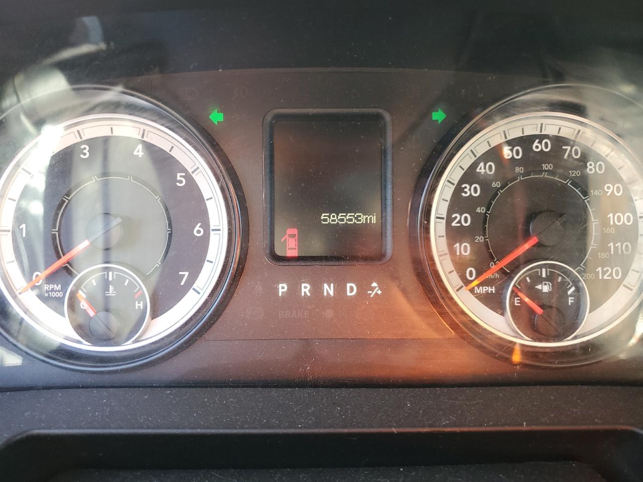 2016 RAM 2500 - Image 9