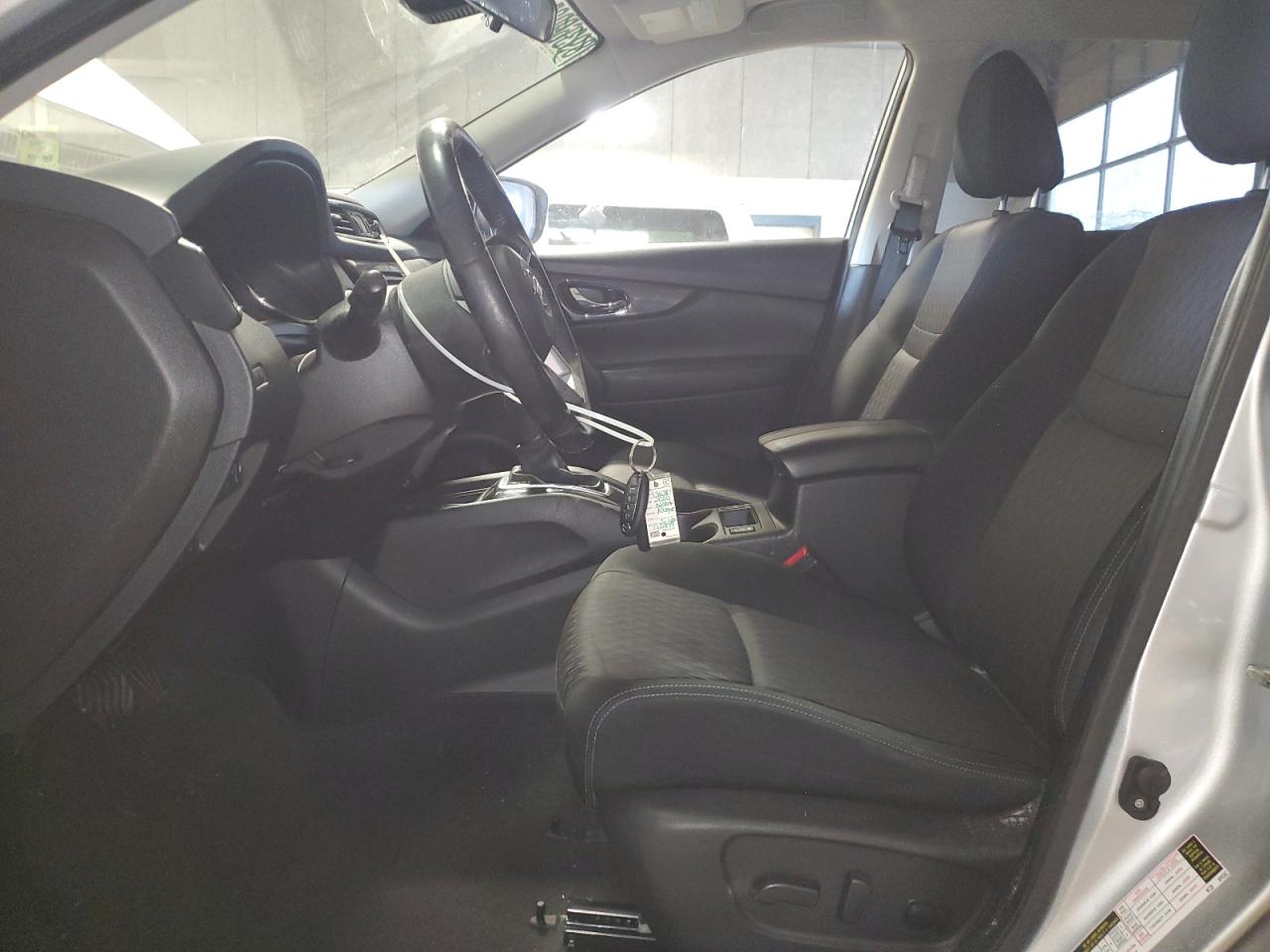 2020 Nissan Rogue - Image 7