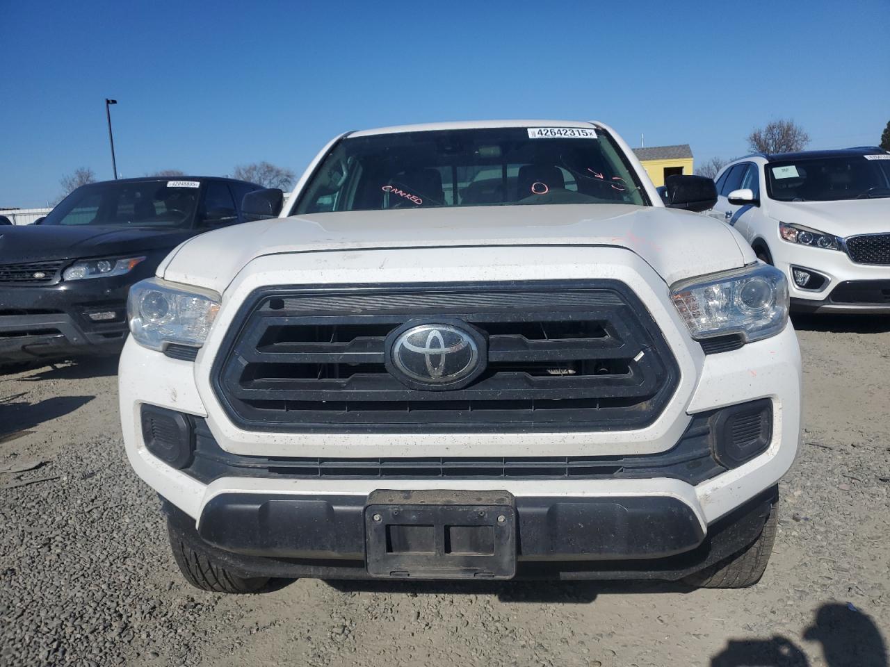 2020 Toyota Tacoma - Image 5