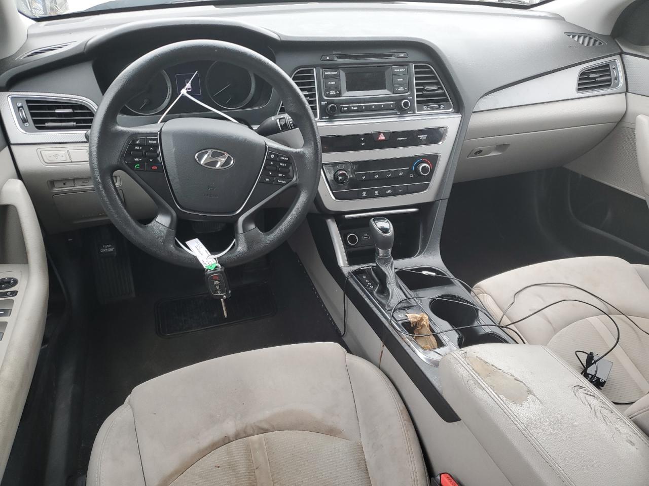 2016 Hyundai Sonata - Image 8