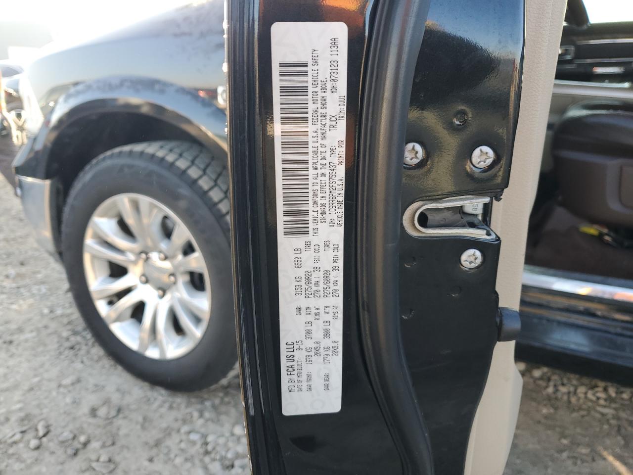 2015 RAM 1500 - Image 12