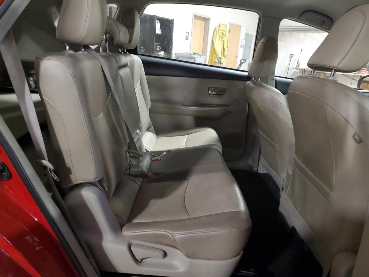 2015 Toyota Prius - Image 11