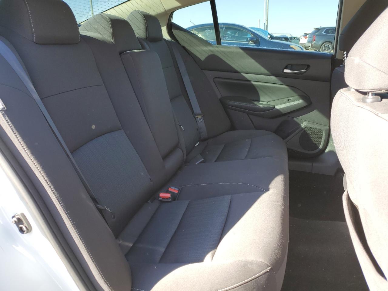 2020 Nissan Altima - Image 10