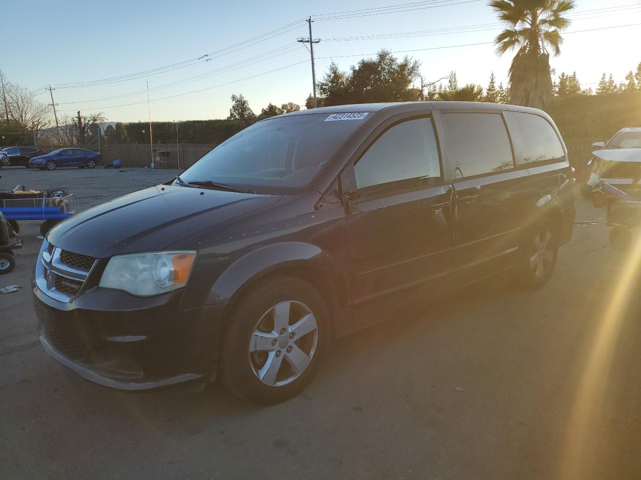 2013 Dodge Caravan - Image 1