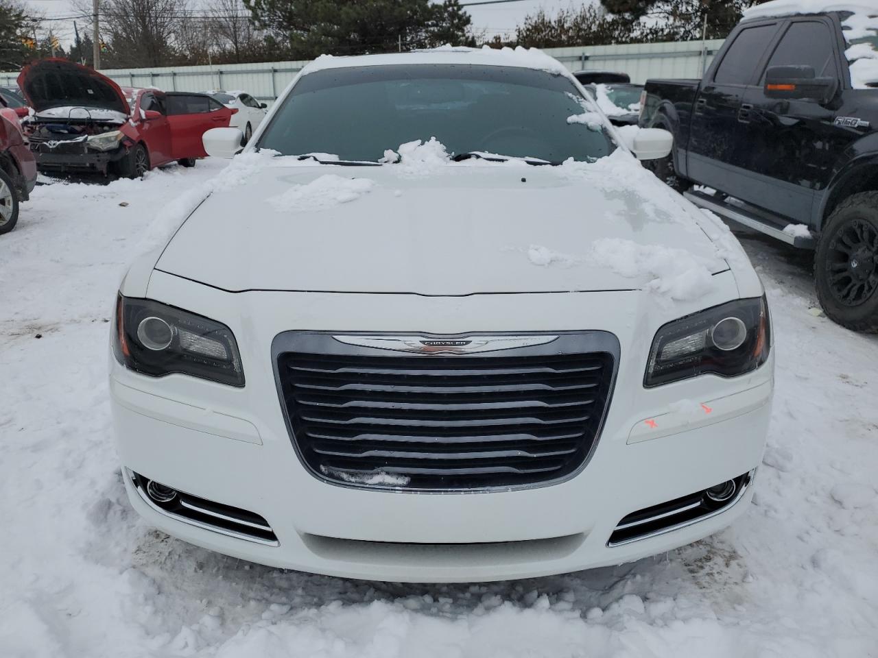 VIN 2C3CCAGG9EH381836 2014 CHRYSLER 300 no.5