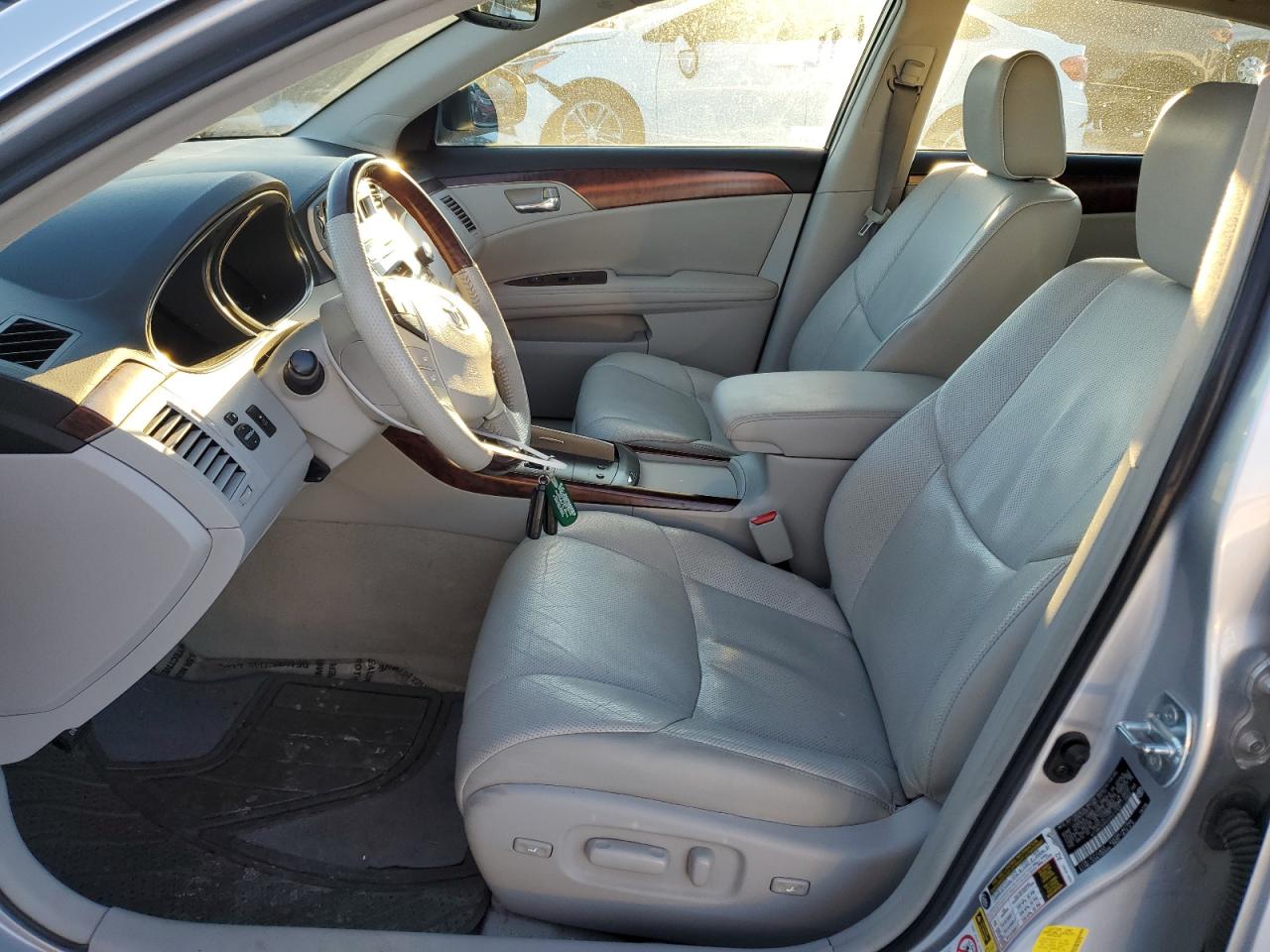 2012 Toyota Avalon - Image 7