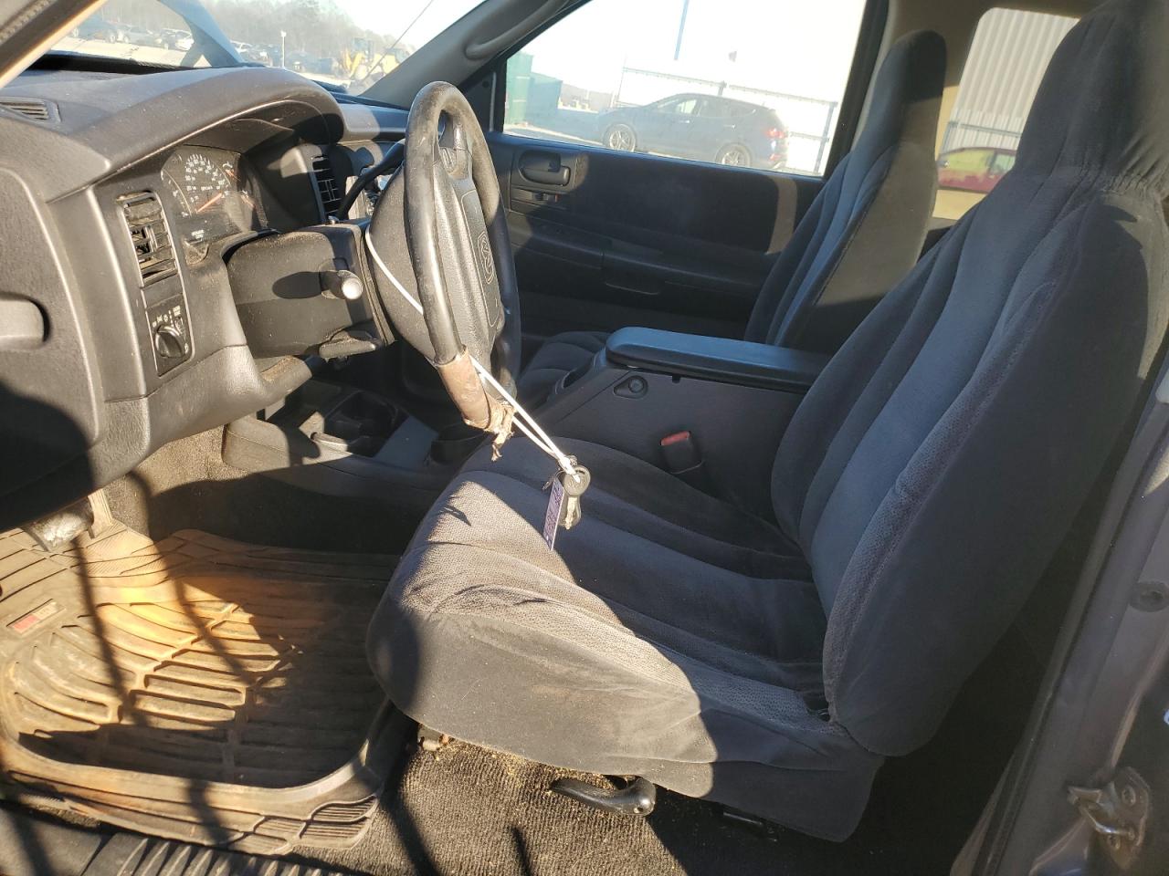 2002 Dodge Dakota - Image 7