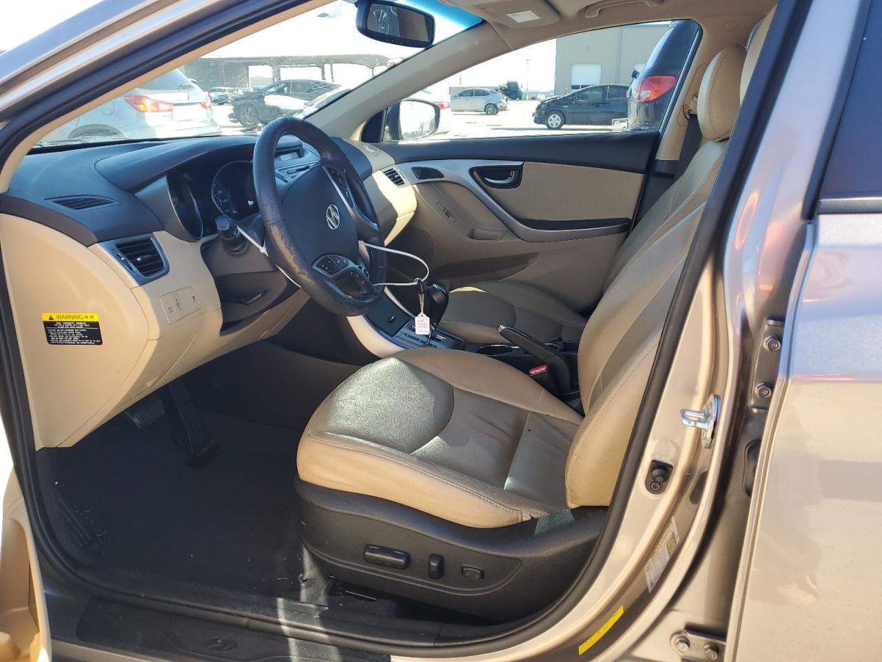 2013 Hyundai Elantra - Image 7