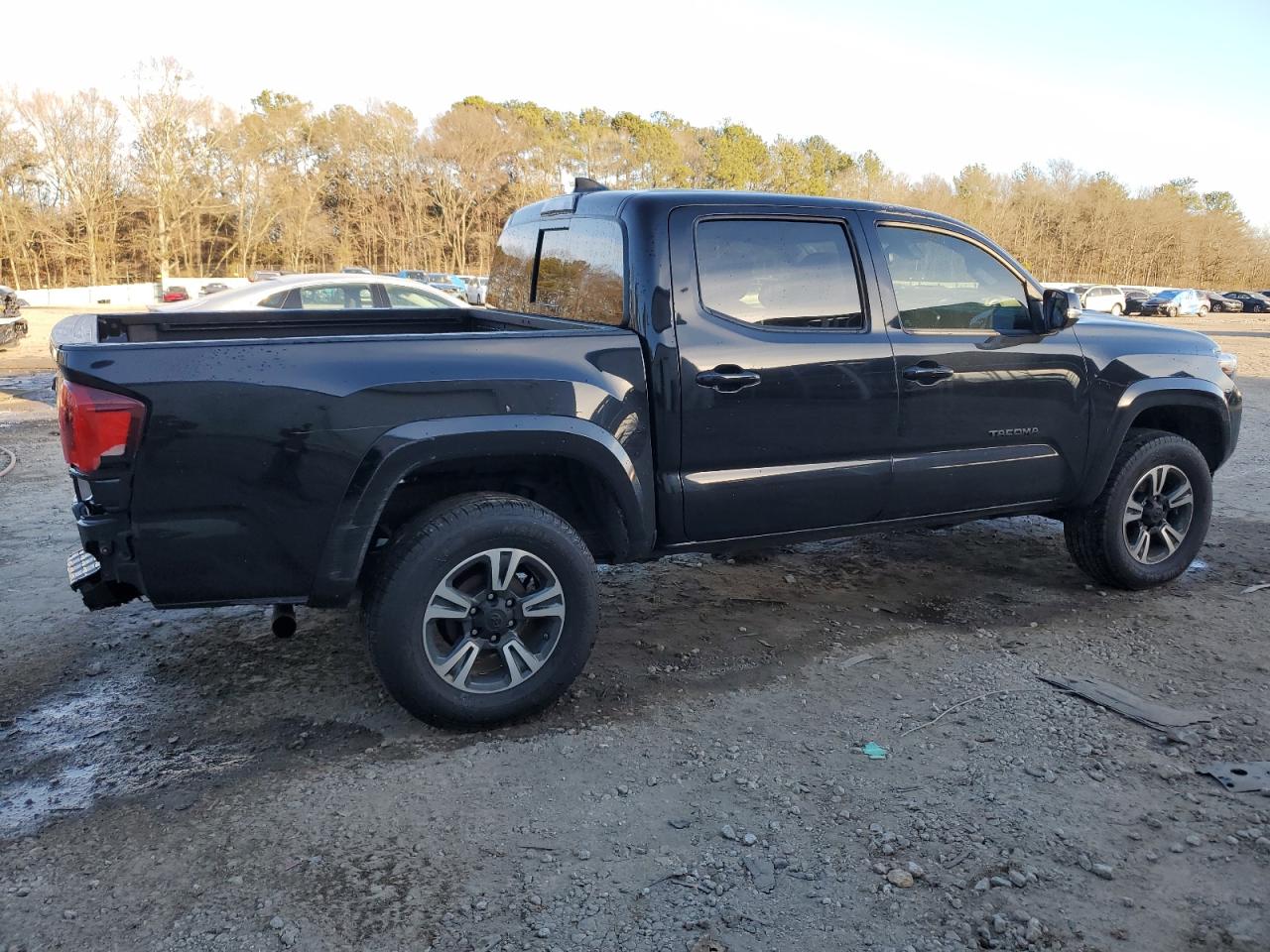 2019 Toyota Tacoma - Image 3
