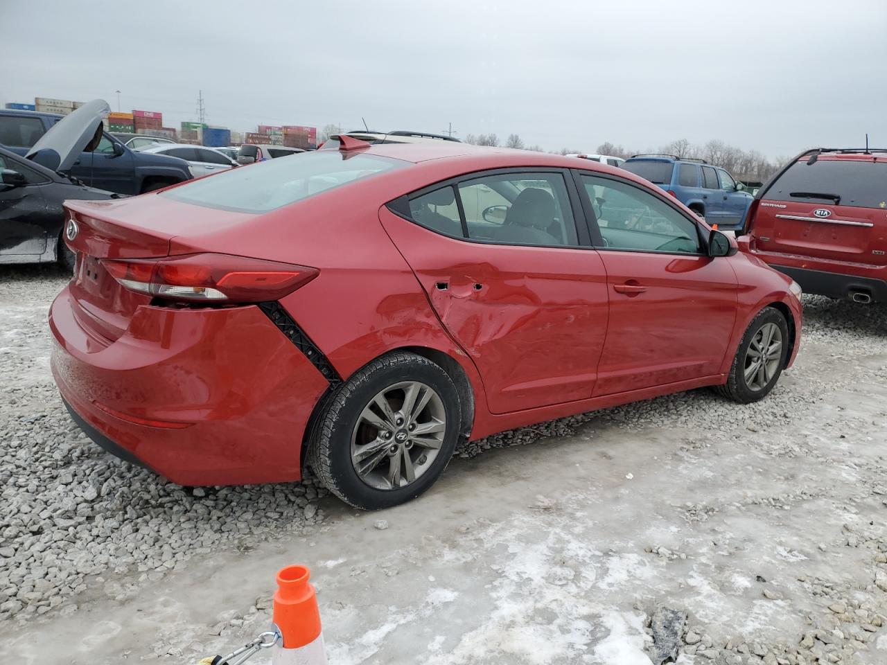 2017 Hyundai Elantra - Image 3
