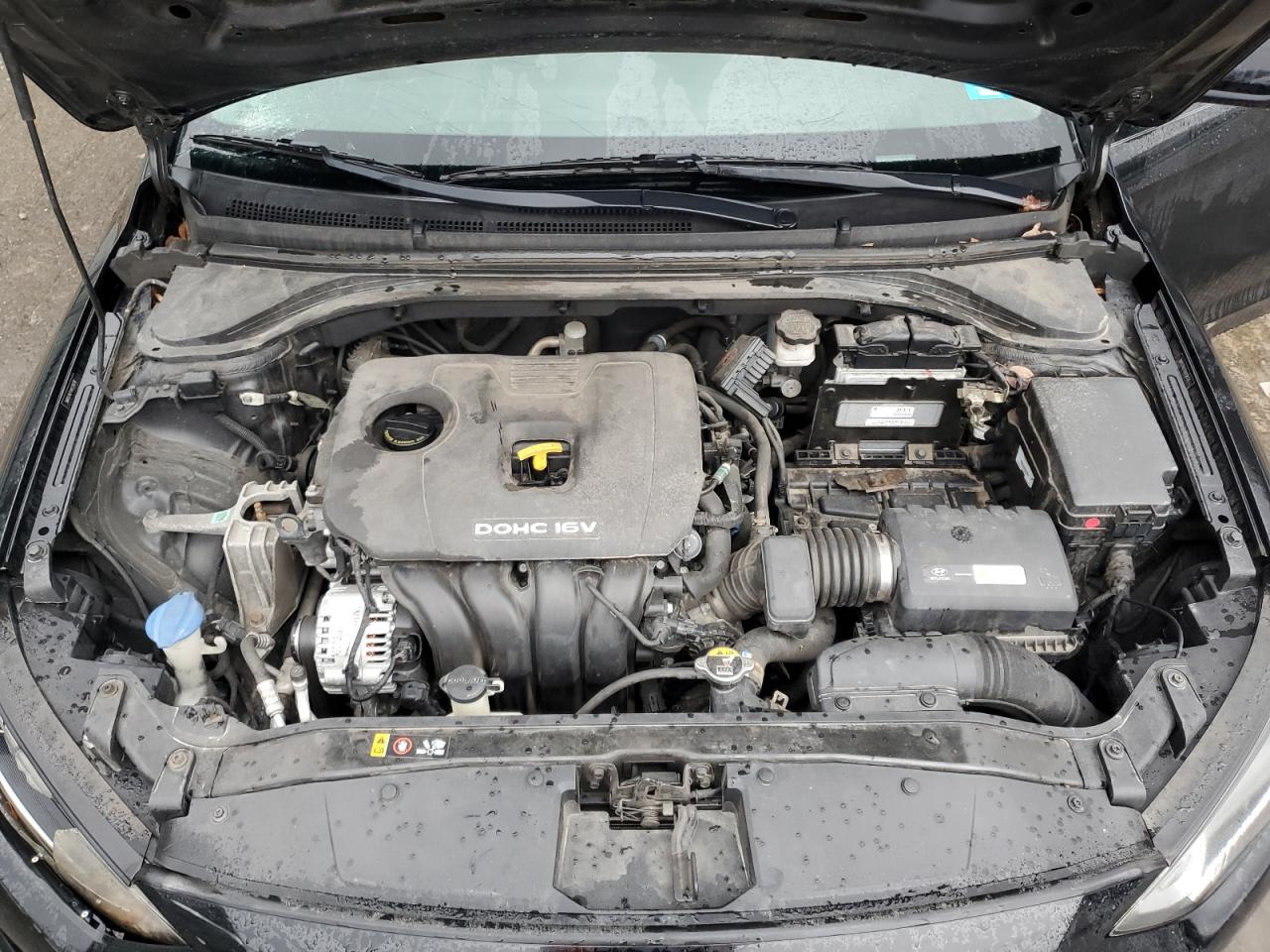 2017 Hyundai Elantra - Image 11