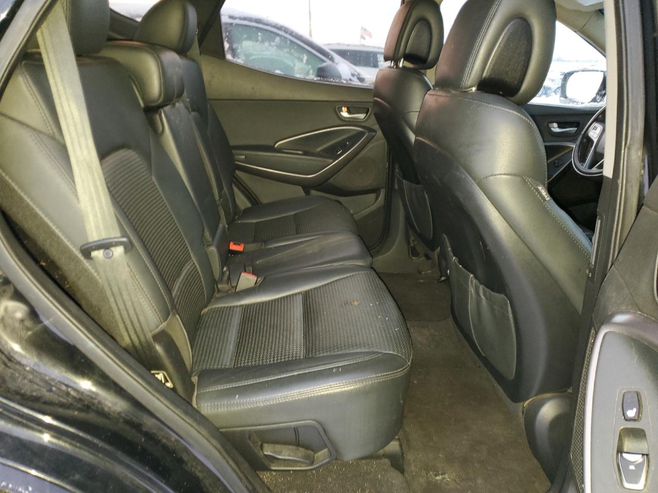 2013 Hyundai Santa Fe - Image 11