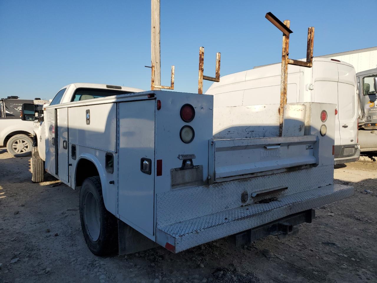 2015 Ford F450 - Image 2