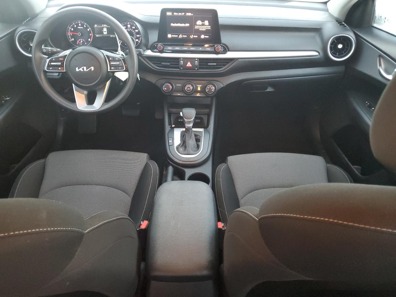 2023 Kia Forte - Image 8