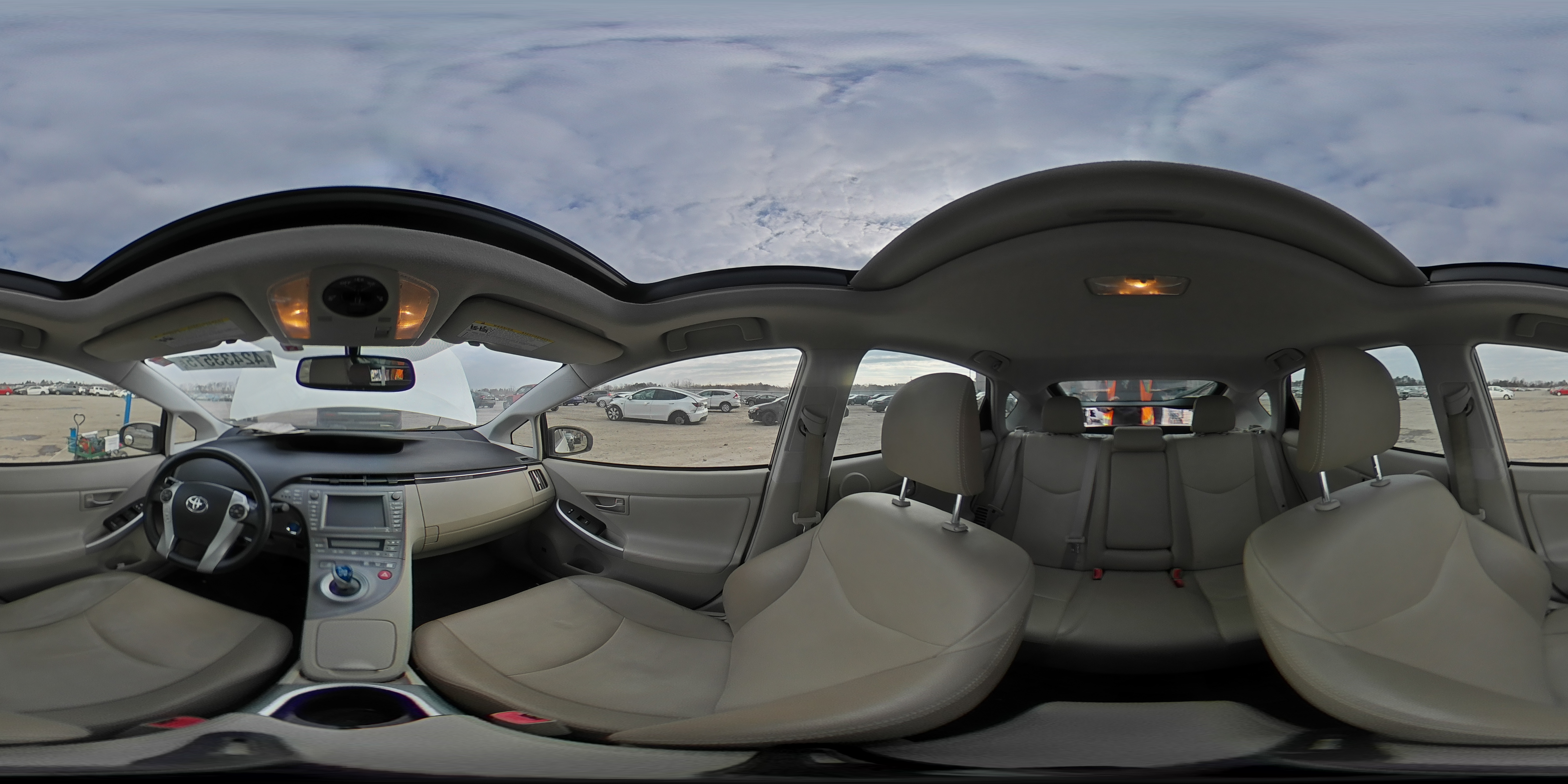 2012 Toyota Prius - Image 12