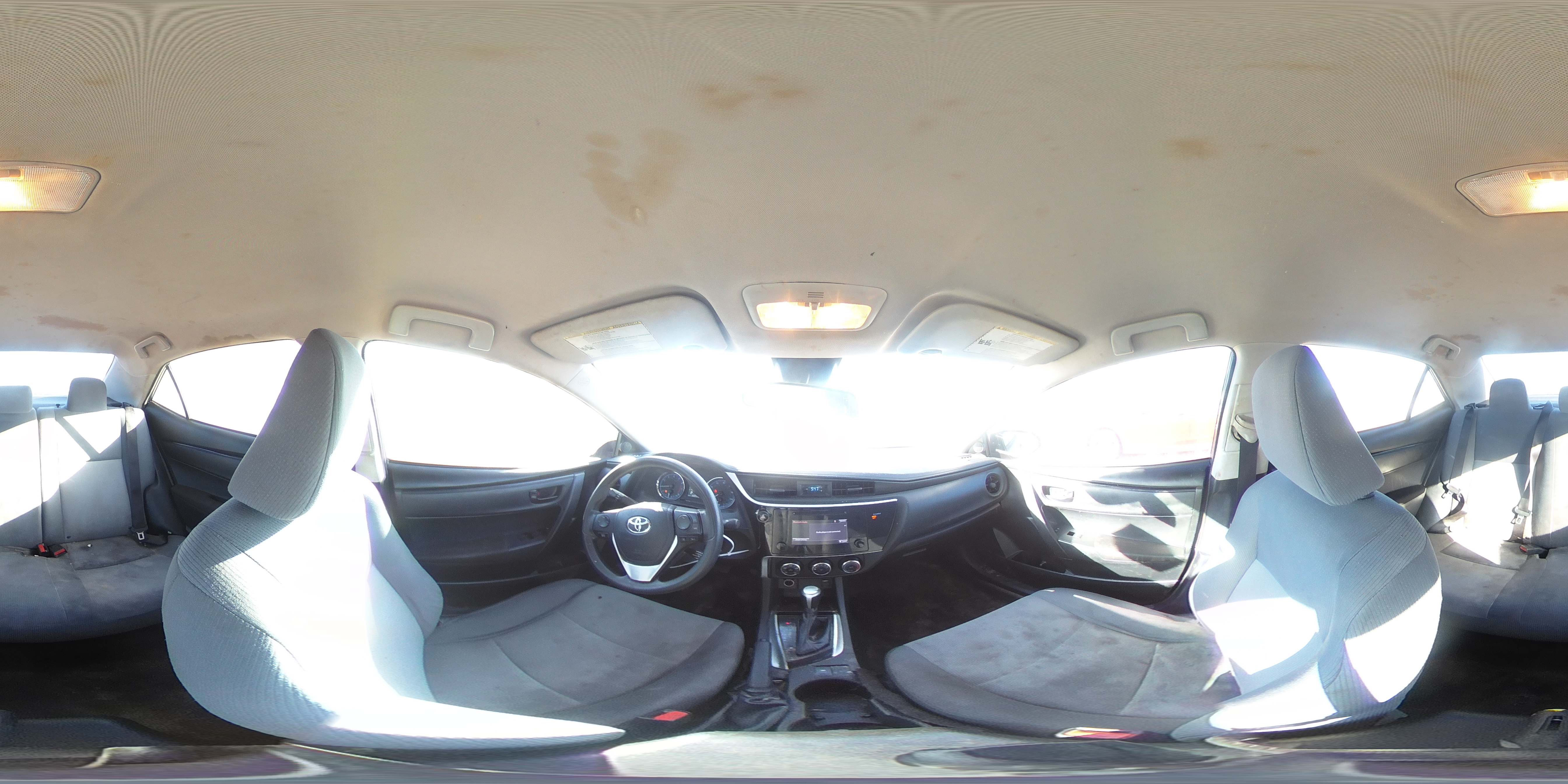 2018 Toyota Corolla - Image 13