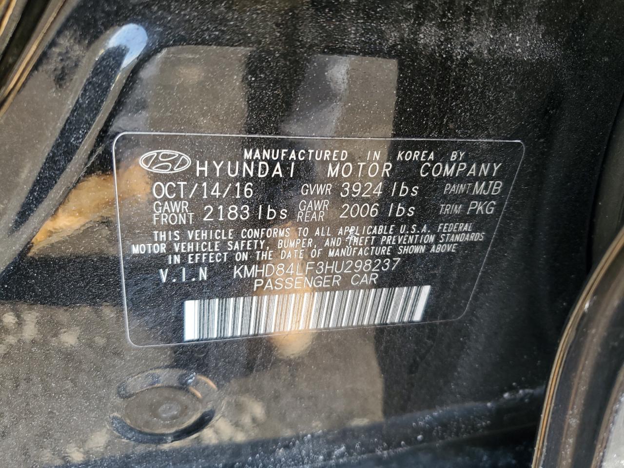 2017 Hyundai Elantra - Image 12