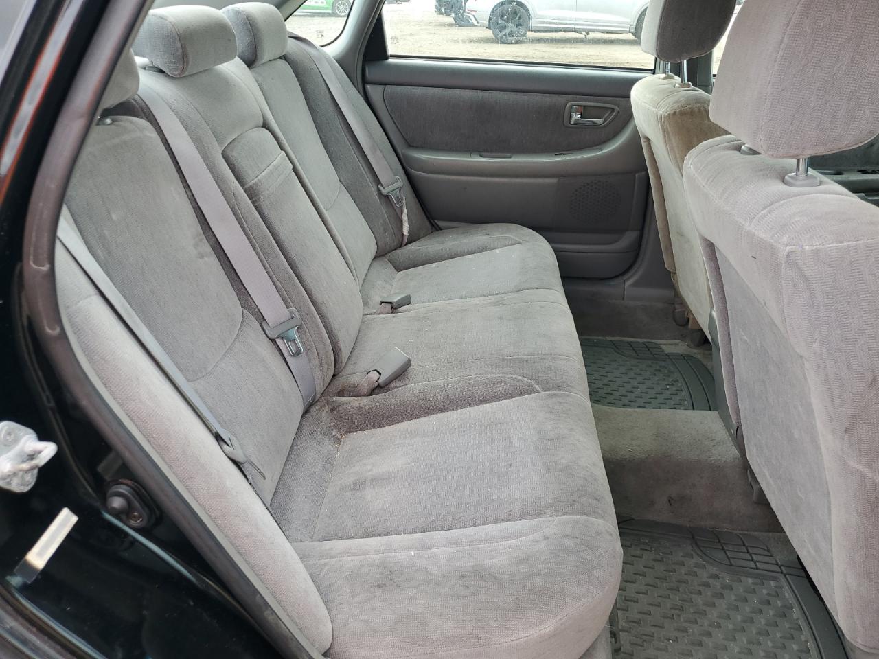 2002 Toyota Avalon - Image 10