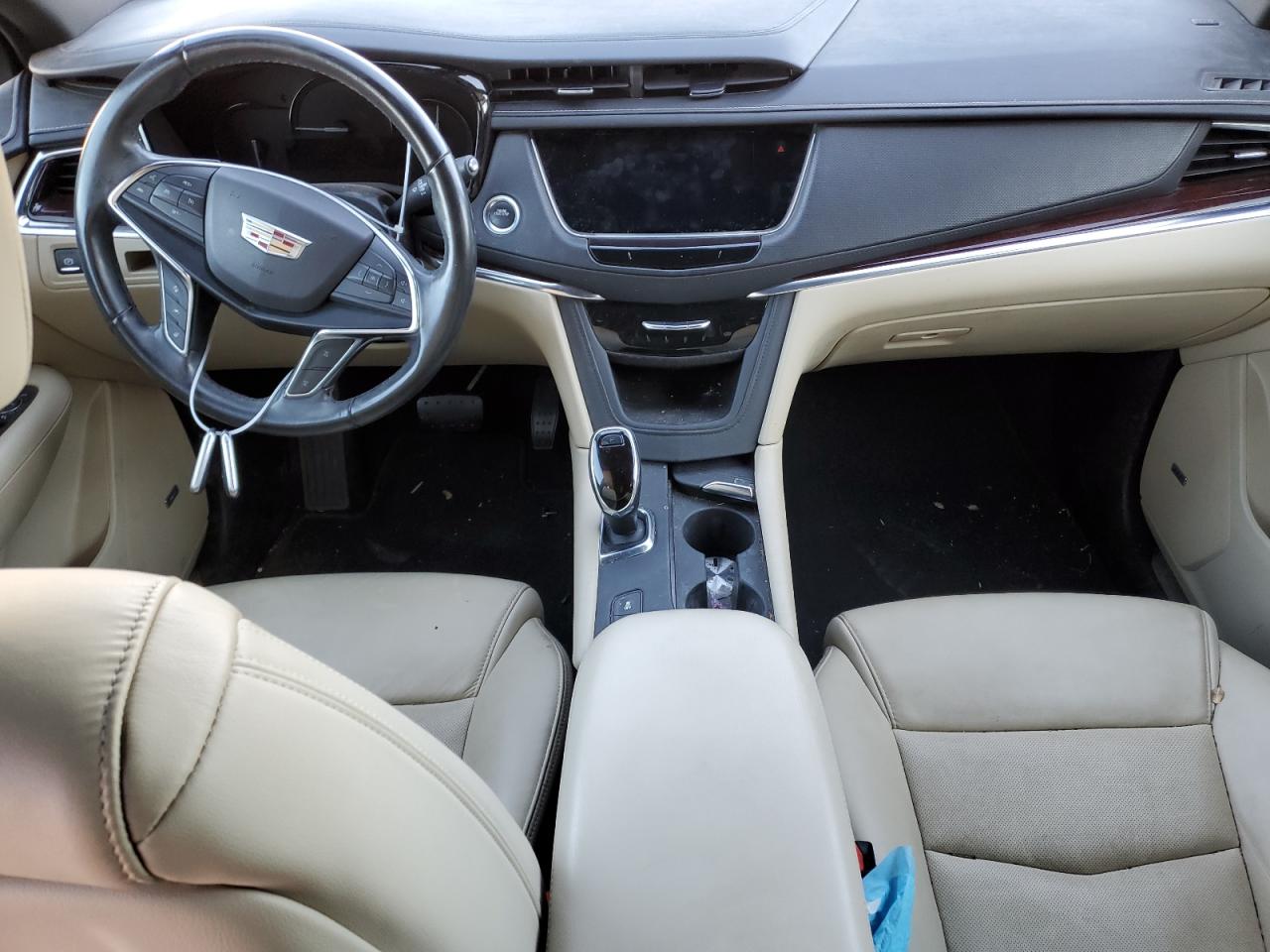 2019 Cadillac XT5 - Image 8