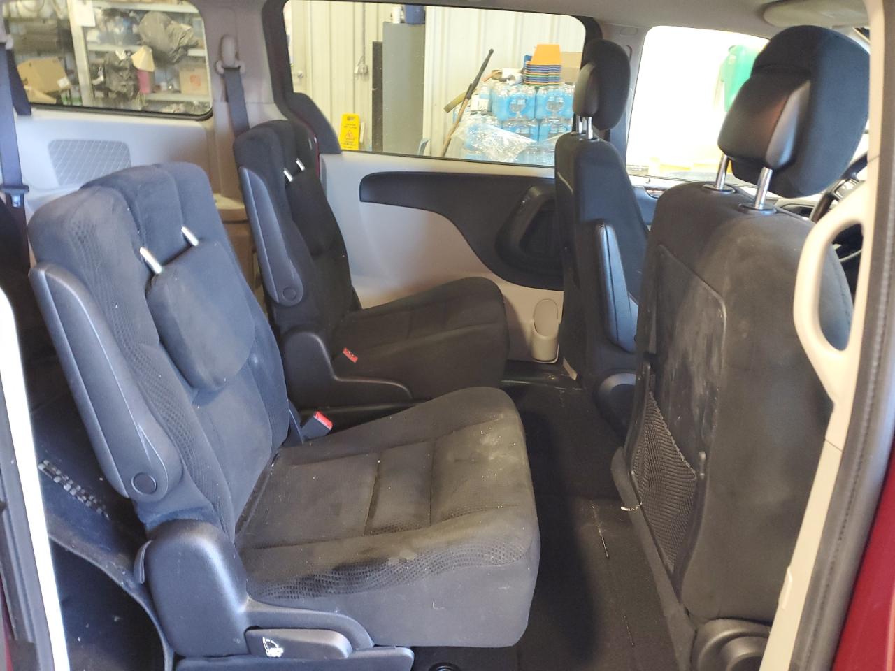 2016 Dodge Caravan - Image 11