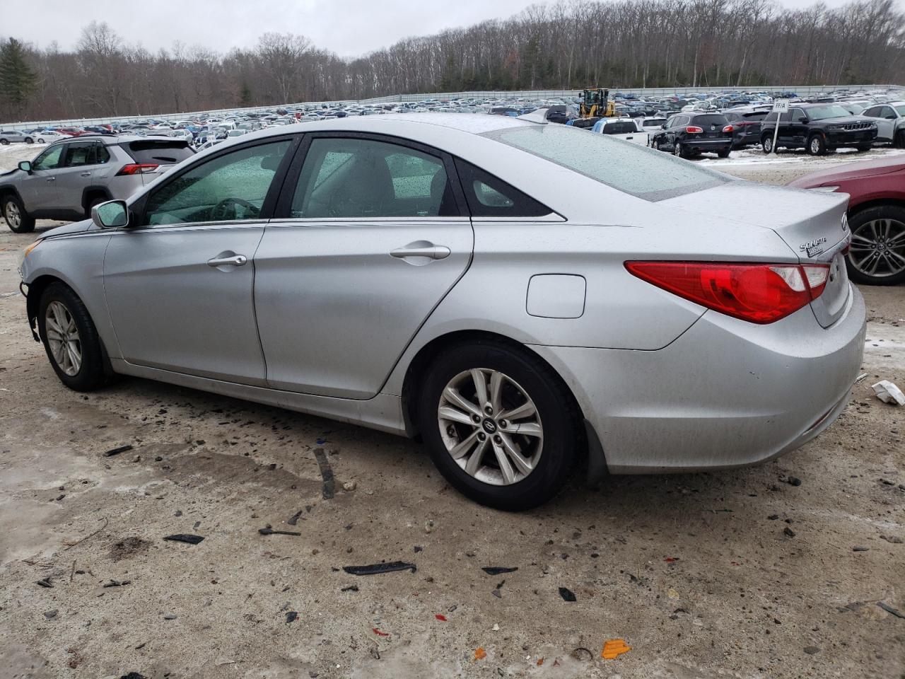 2013 Hyundai Sonata - Image 2