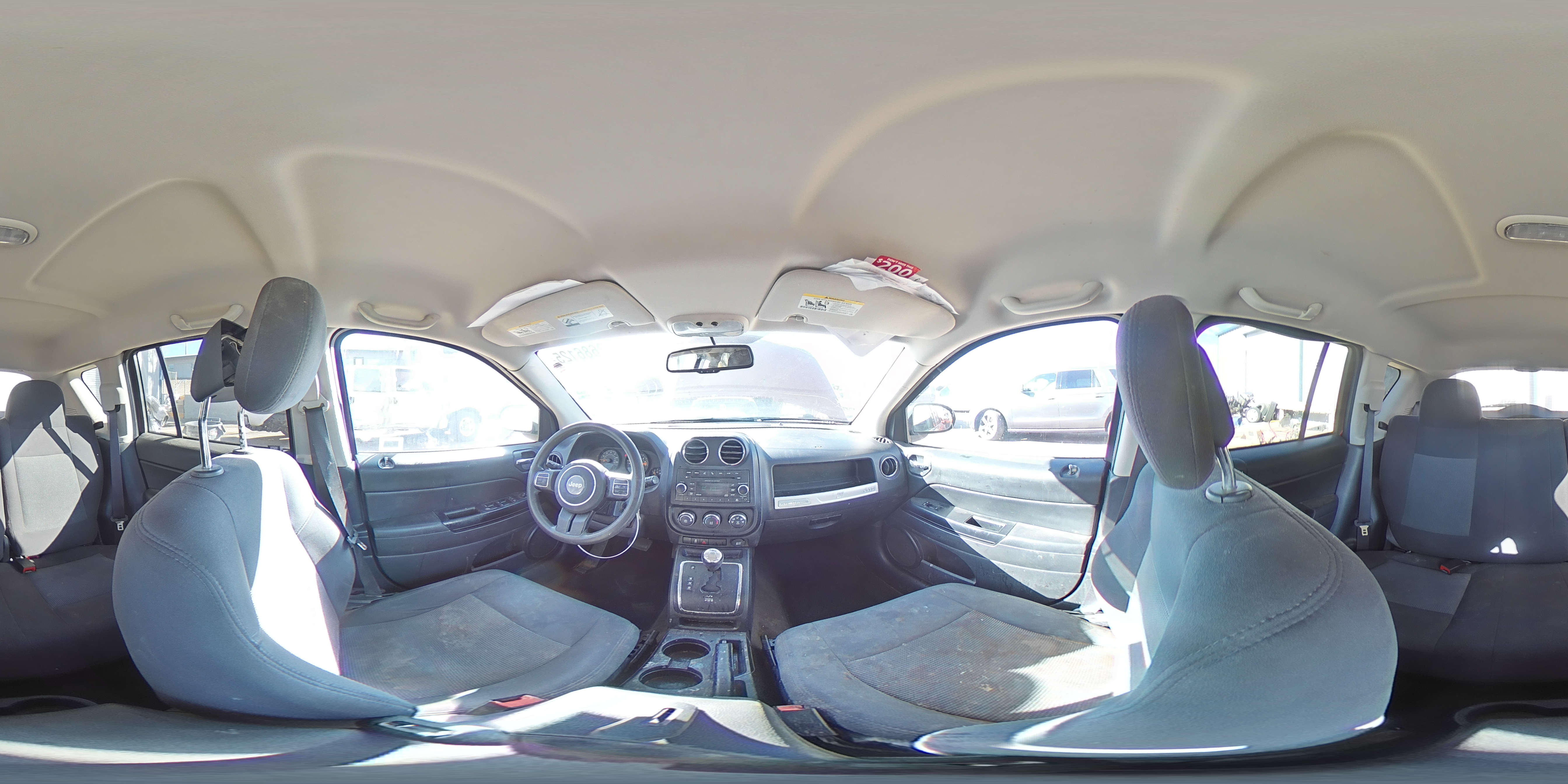 2016 Jeep Compass - Image 13