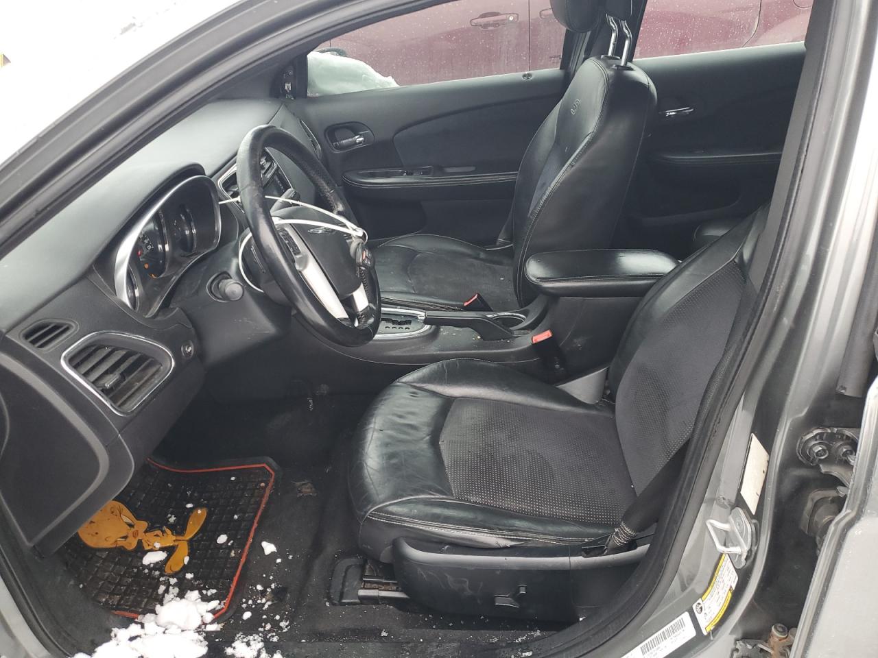 2012 Chrysler 200 - Image 7