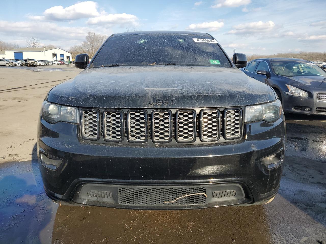 2018 Jeep Grand Cherokee - Image 5