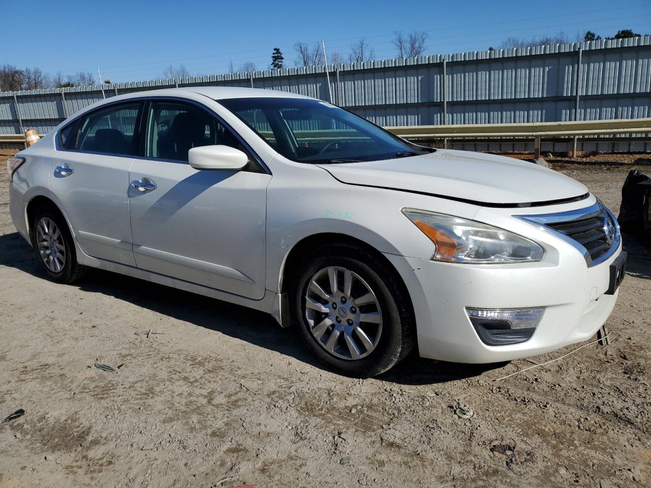 2015 Nissan Altima - Image 4