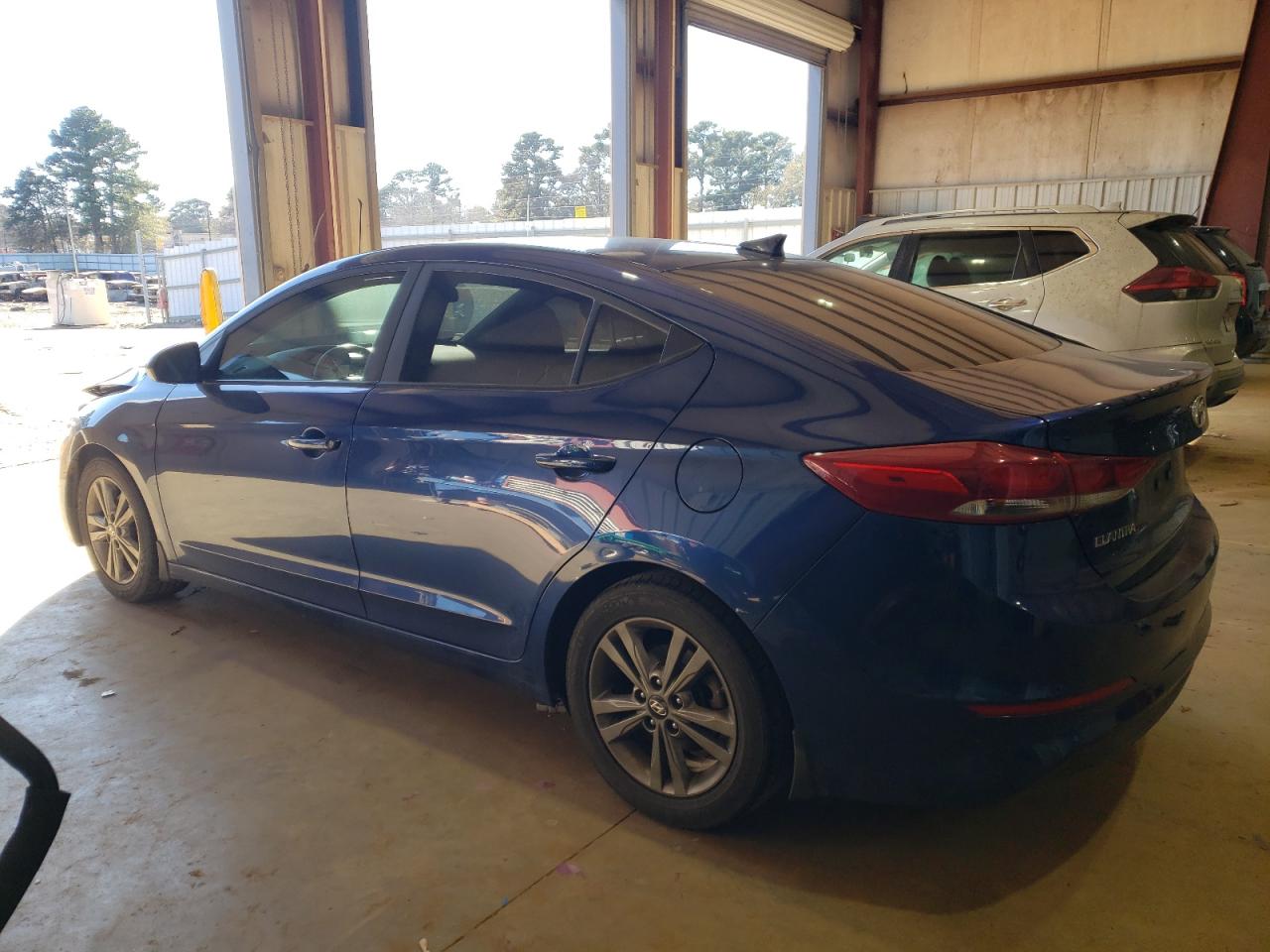 2018 Hyundai Elantra - Image 2