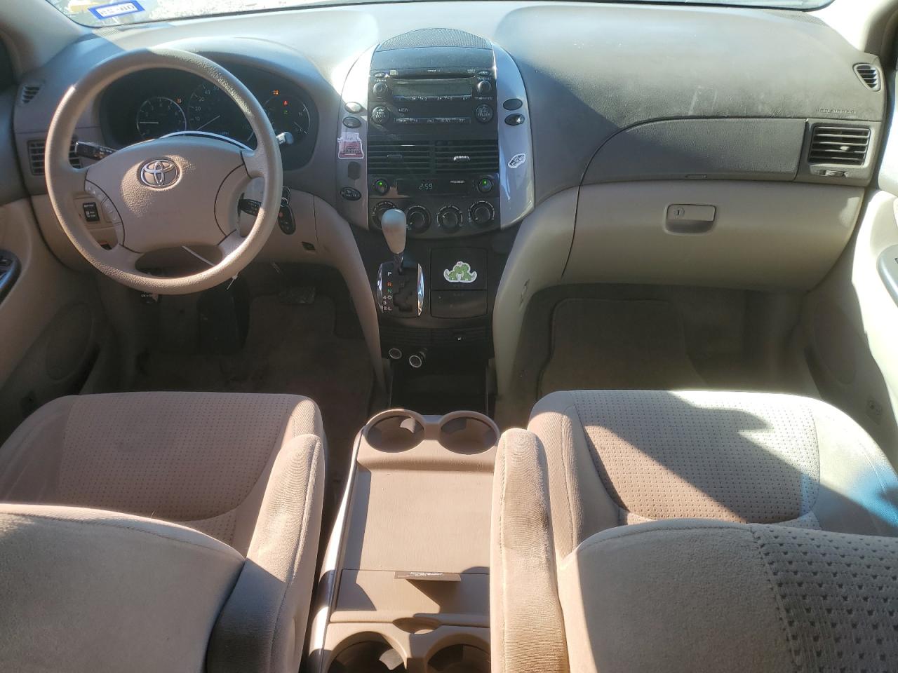 2009 Toyota Sienna - Image 8