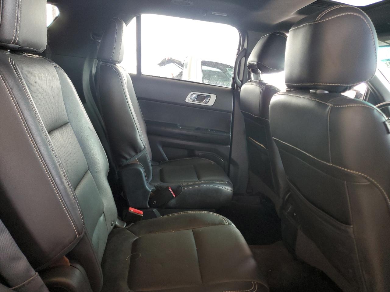 2014 Ford Explorer - Image 11