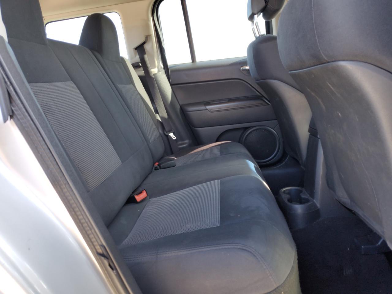 2011 Jeep Liberty (Patriot) - Image 11