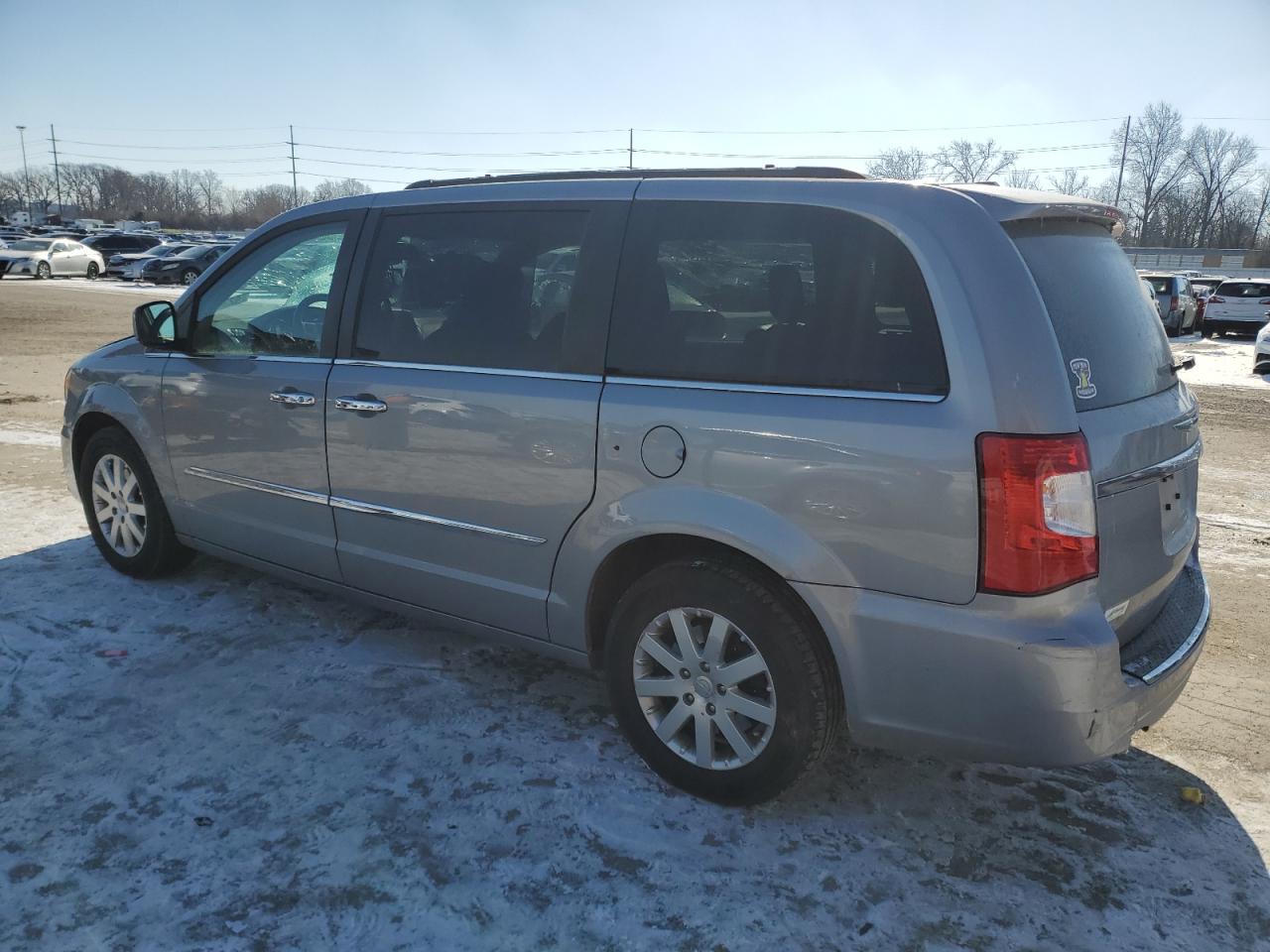 2014 Chrysler Town & Country - Image 2