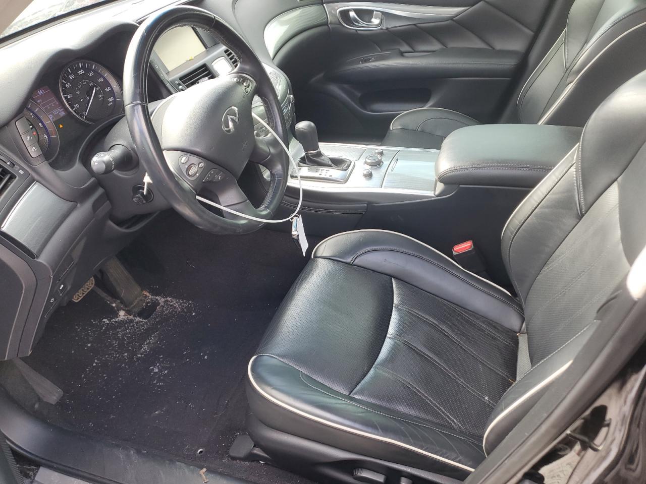 2016 Infiniti Q70 - Image 7