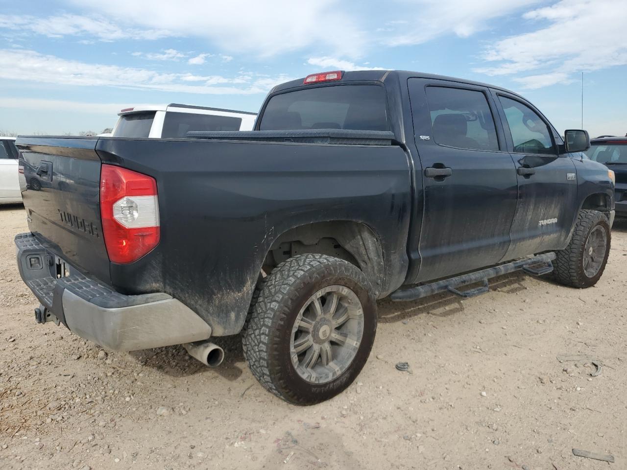 2014 Toyota Tundra - Image 3