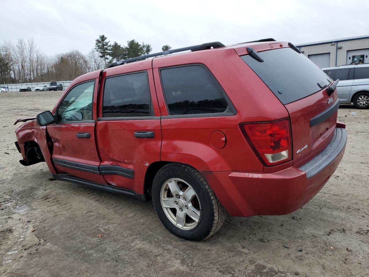 2005 Jeep Grand Cherokee - Image 2