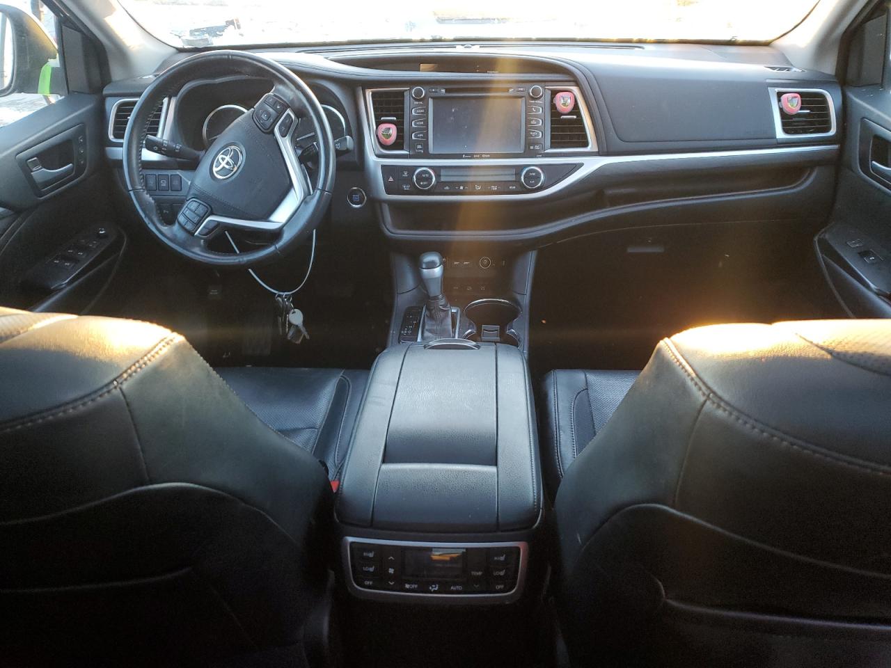 2019 Toyota Highlander - Image 8