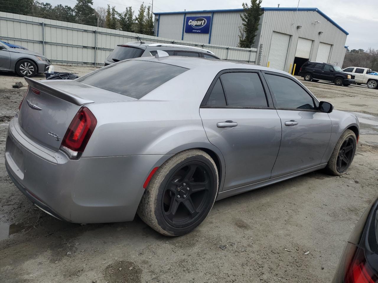 2018 Chrysler 300 - Image 3
