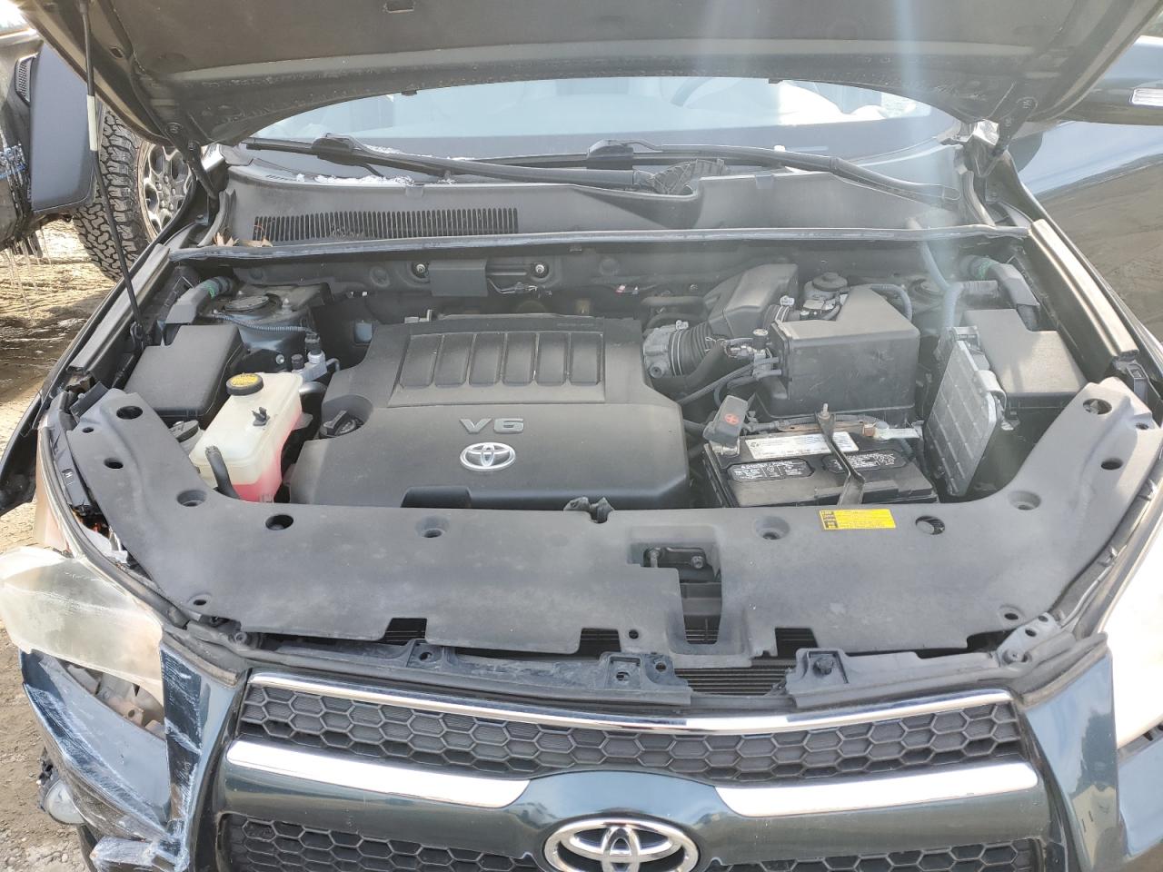 2012 Toyota RAV 4 - Image 12