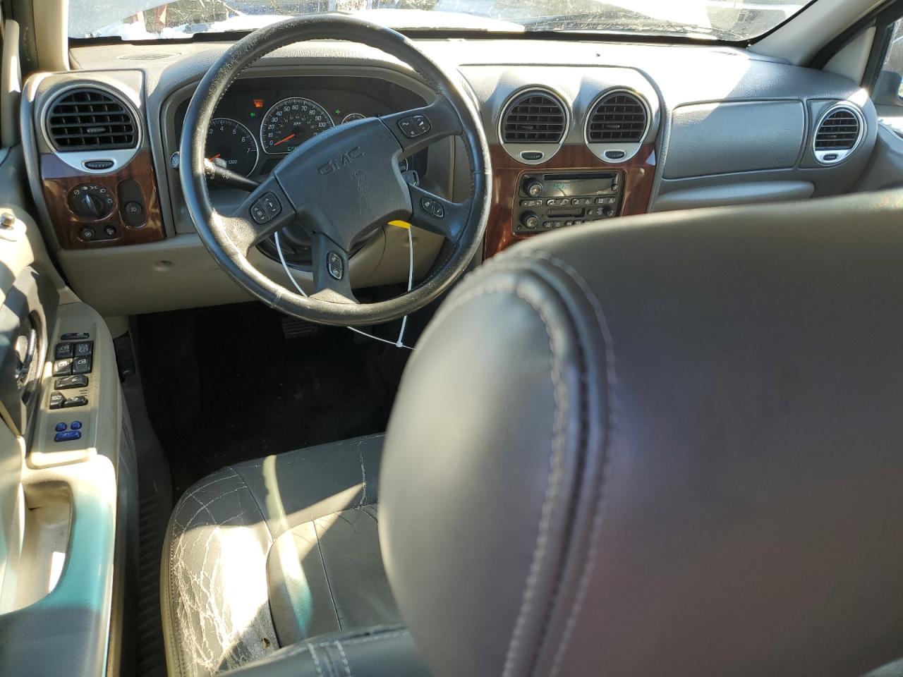 2003 GMC Envoy - Image 8