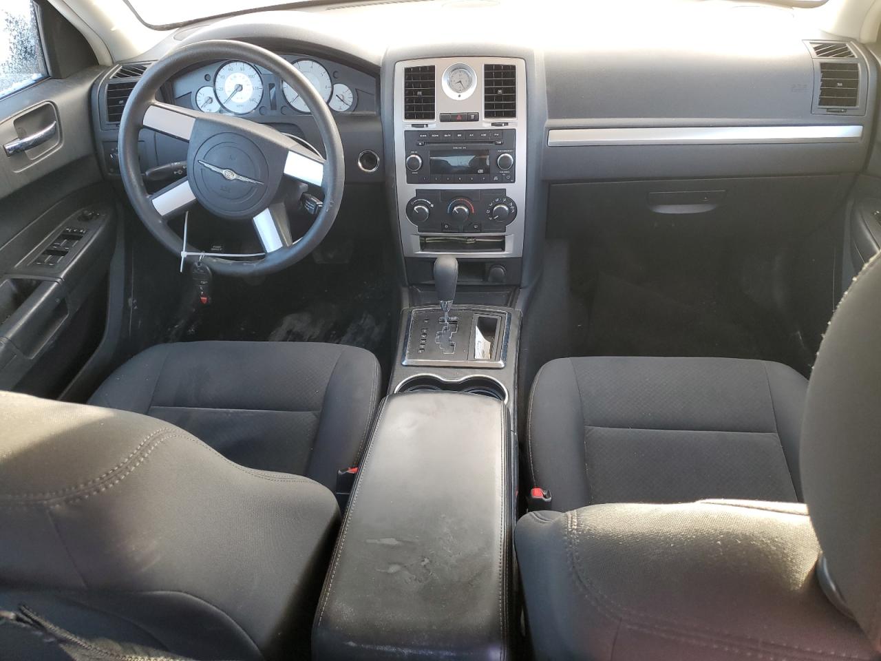 2009 Chrysler 300 - Image 8