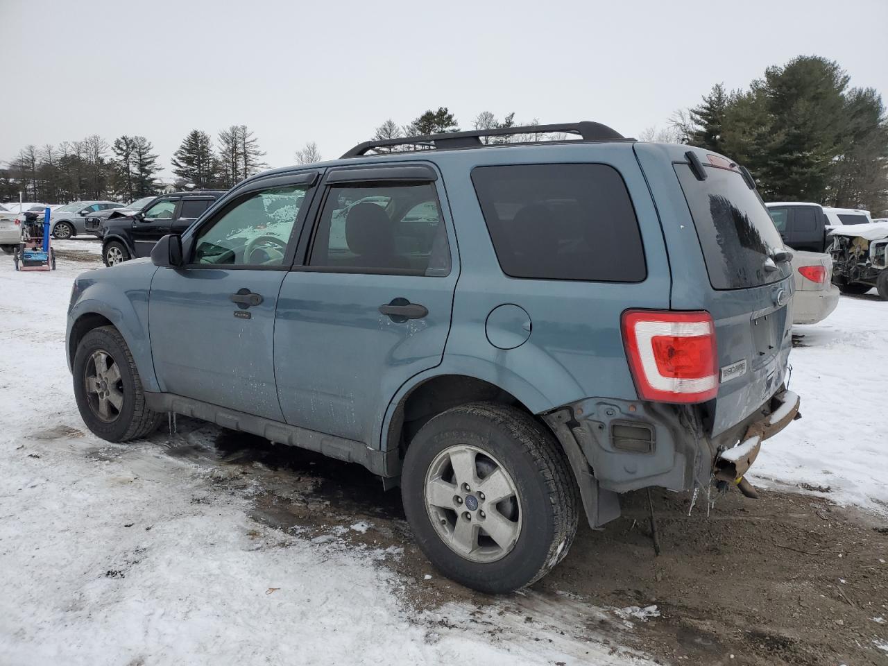 2011 Ford Escape - Image 2