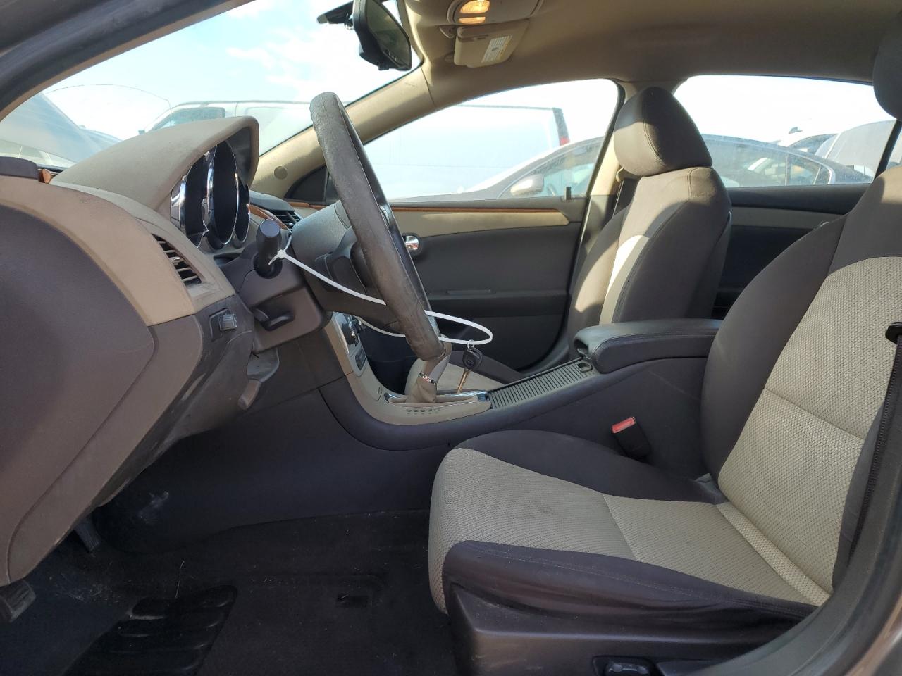 2010 Chevrolet Malibu - Image 7